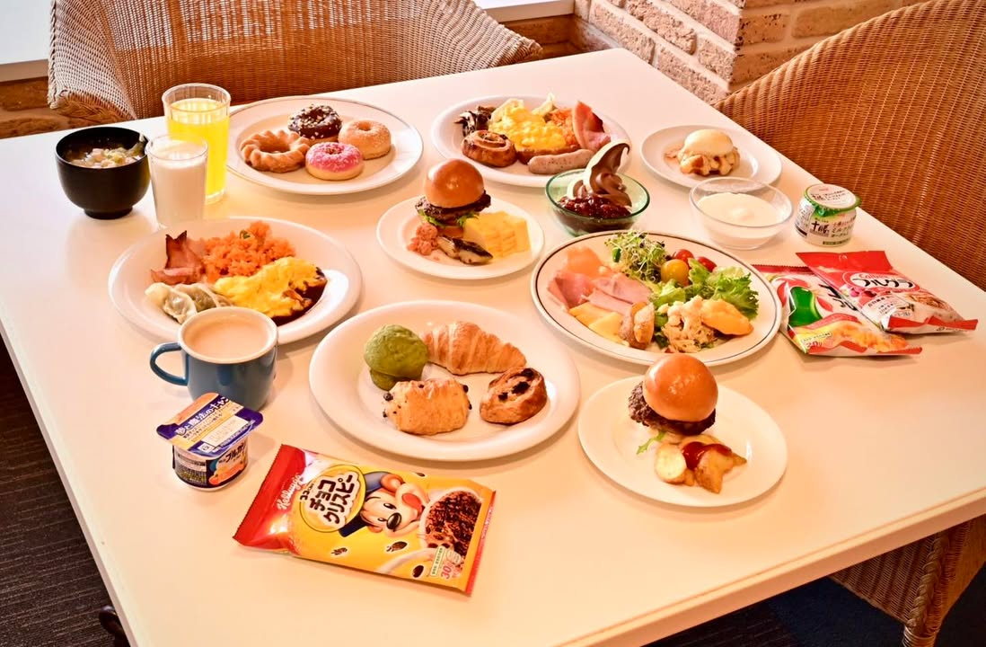 住迪士尼周邊就能有時間享用早餐再入園，雖然花費高了點，這些吃…